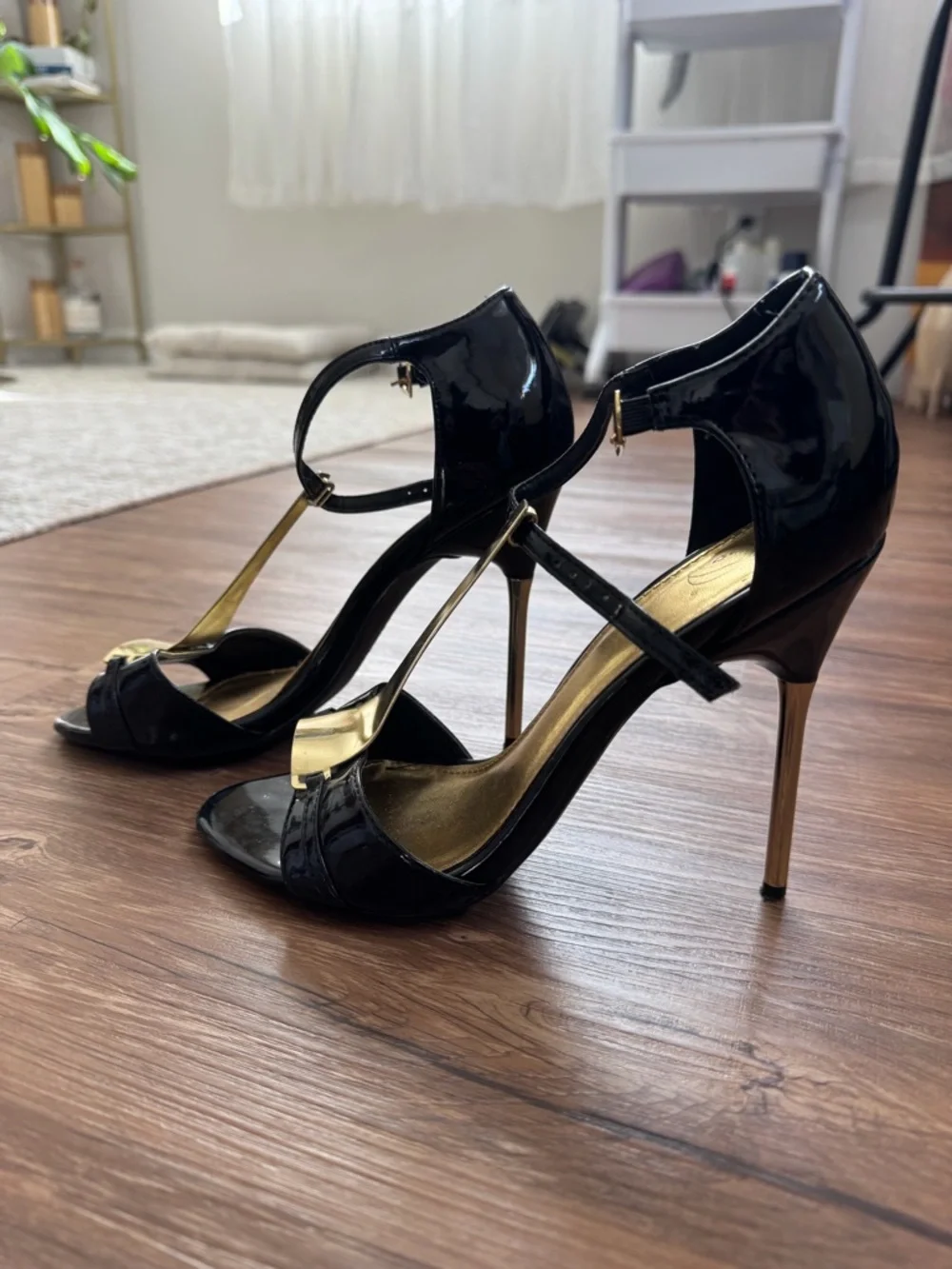 Wild Diva Black Patent Heels with Gold T-Bar Accent - Picture 9 of 11